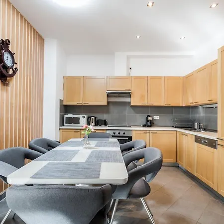Bpr Timber Loft With Balcony Apartment *