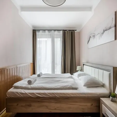 Apartment Bpr Timber Loft With Balcony Budapest